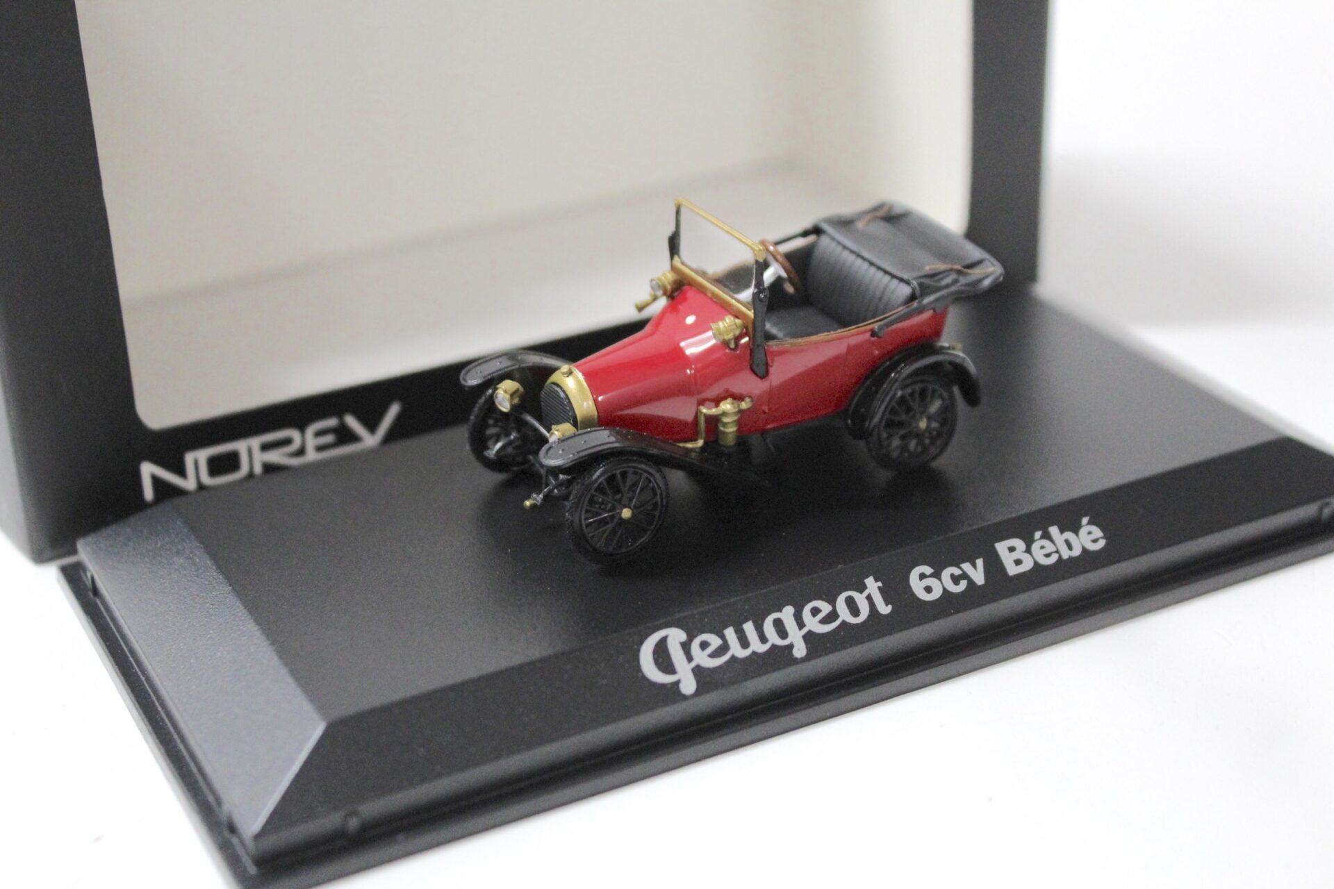1:43 Norev Peugeot 6cv Bebe red/ black