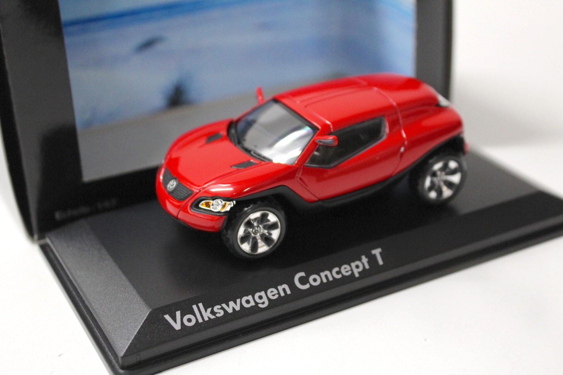 ID 53690 orig.jpg 1:43 Norev Volkswagen Concept T red