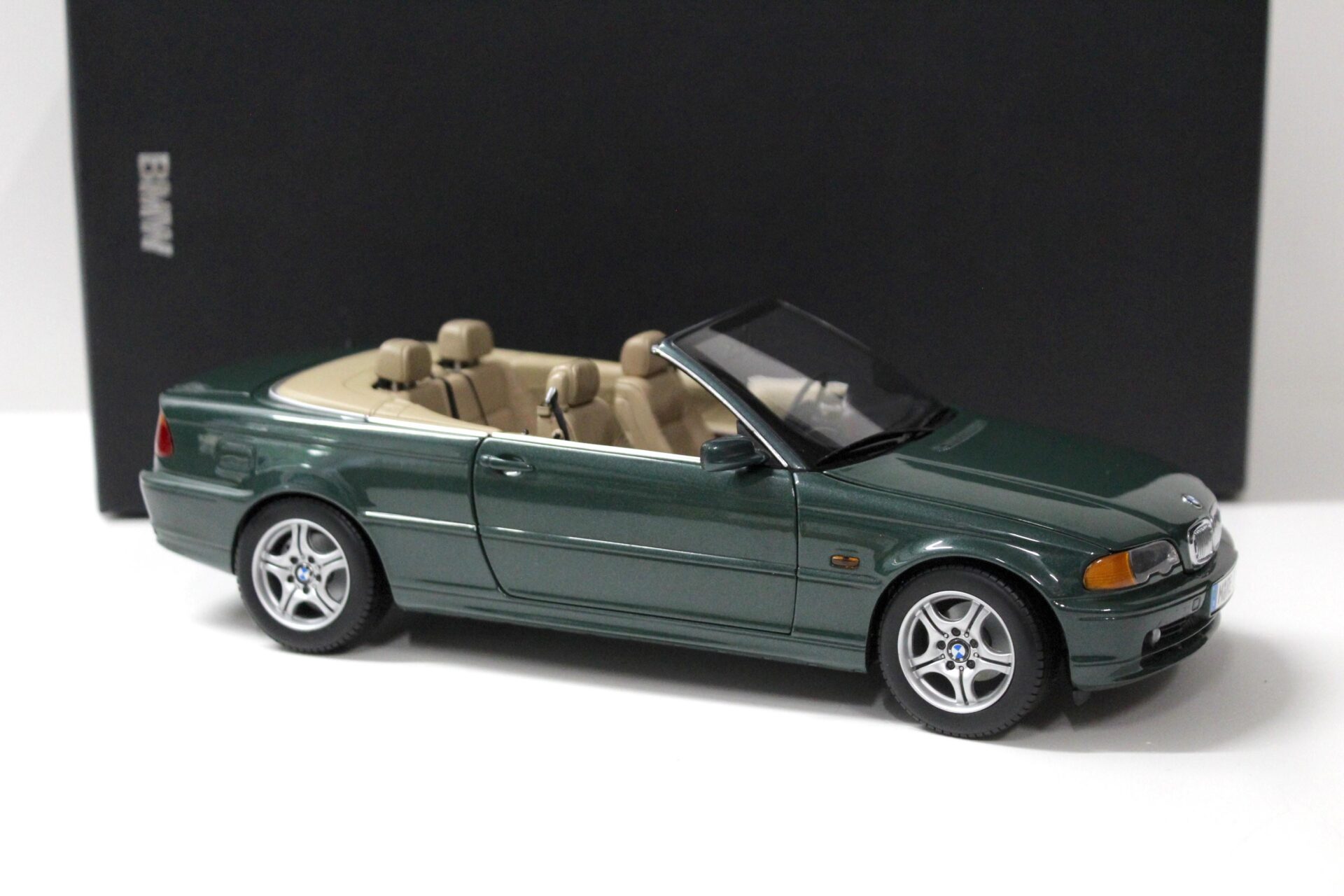 1:18 Kyosho BMW 3er 328CI E46 Convertible dark green DEALER