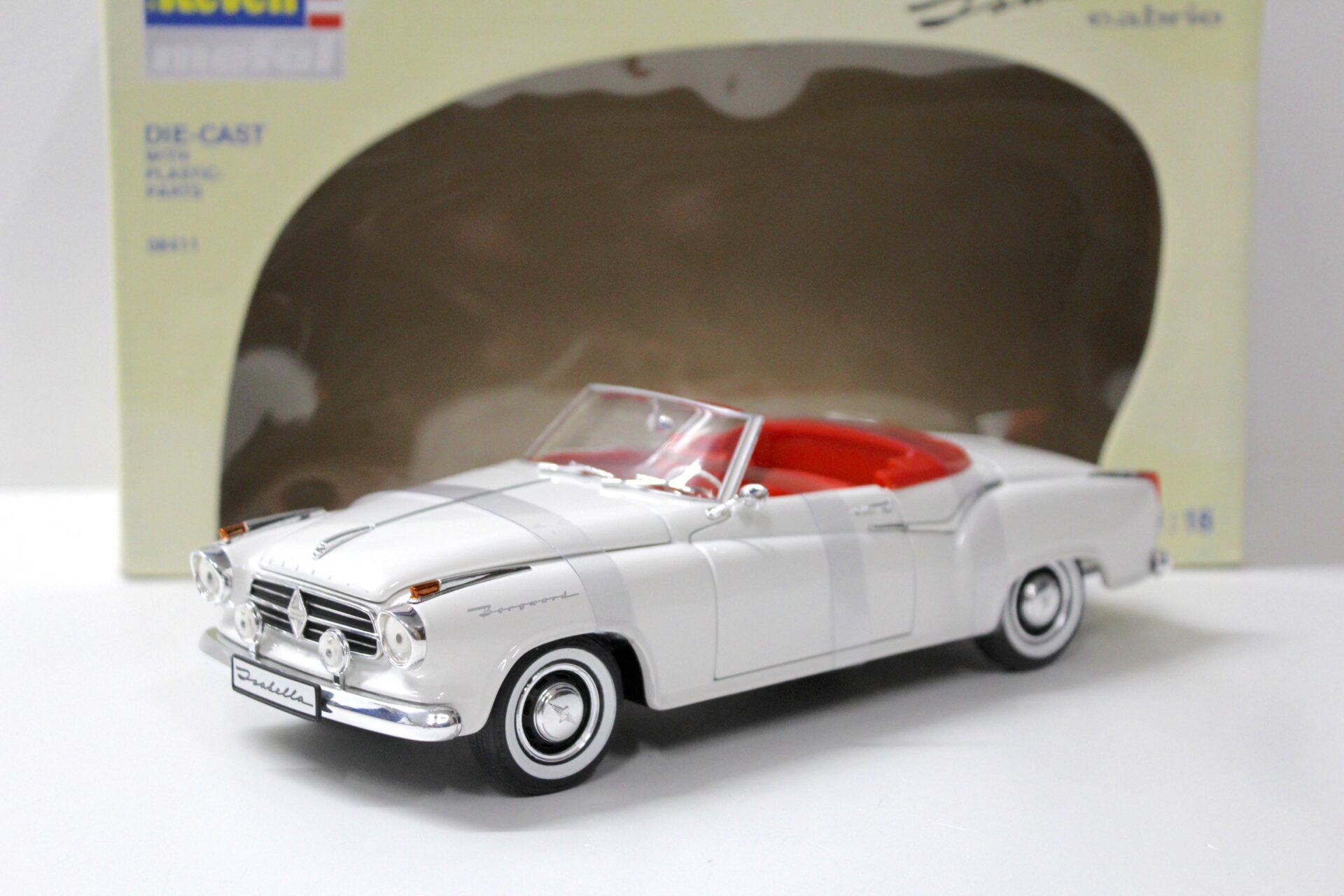 1:18 Revell Borgward Isabella Cabriolet white/ red