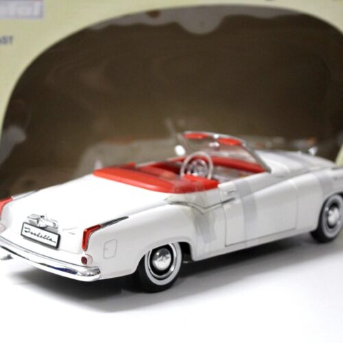 1:18 Revell Borgward Isabella Cabriolet white/ red