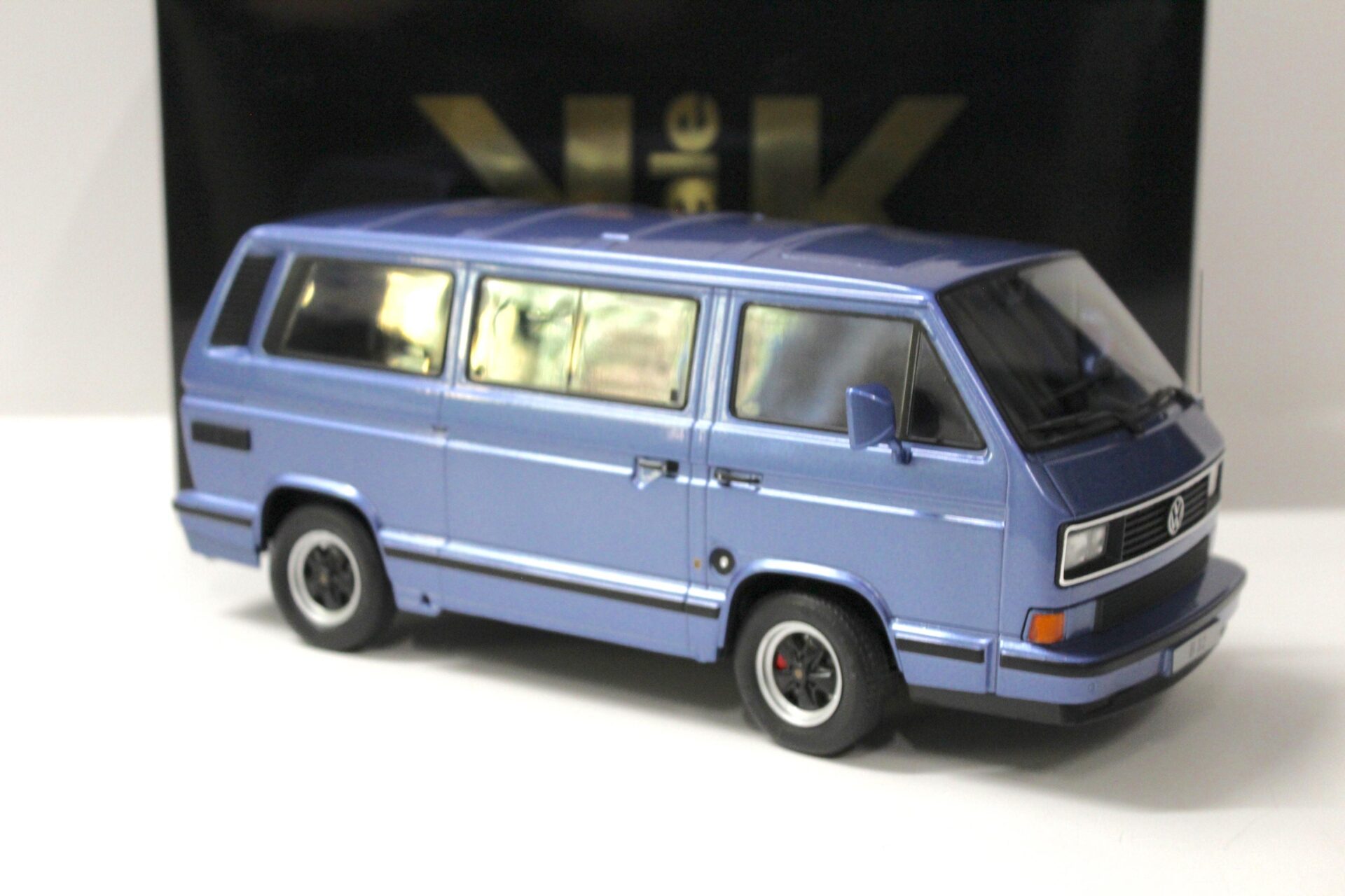 1:18 KK-Scale Porsche B32 based on VW T3 Bus 1984 light blue