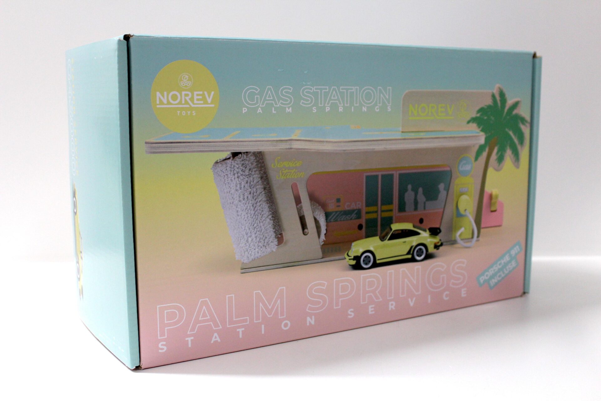 1:43 Norev Gas Station Palm Springs Station Service Diorama Holz + Porsche 911