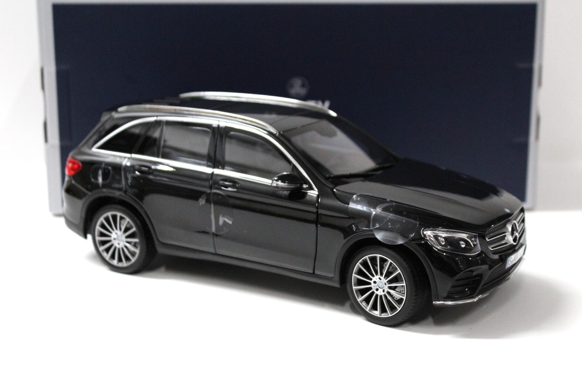 1:18 Norev Mercedes GLC SUV 2015 black