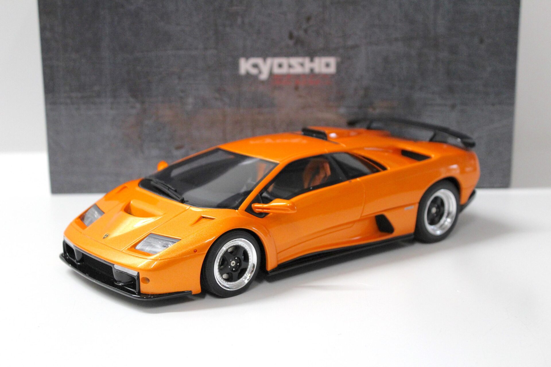 1:18 Kyosho Lamborghini Diablo GT Coupe orange
