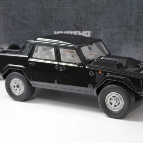 1:18 Kyosho Lamborghini LM002 black