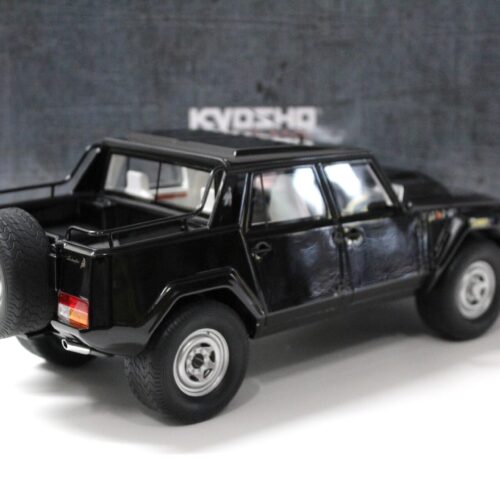 1:18 Kyosho Lamborghini LM002 black