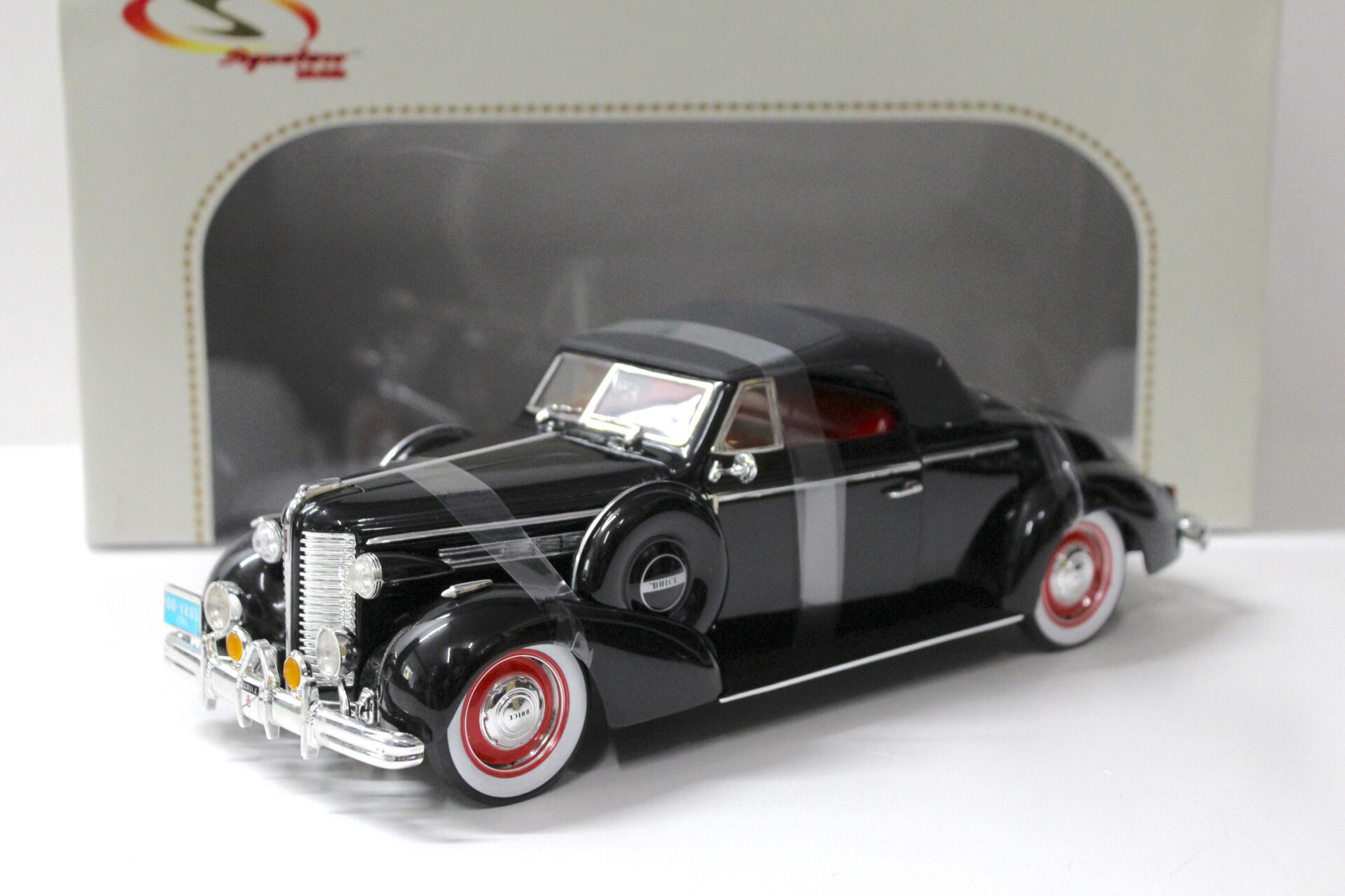1:18 Signature Models 1938 Buick Century Convertible black