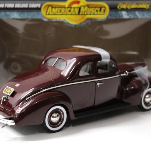 1:18 ERTL 1940 Ford Deluxe Coupe dark red - Image 3