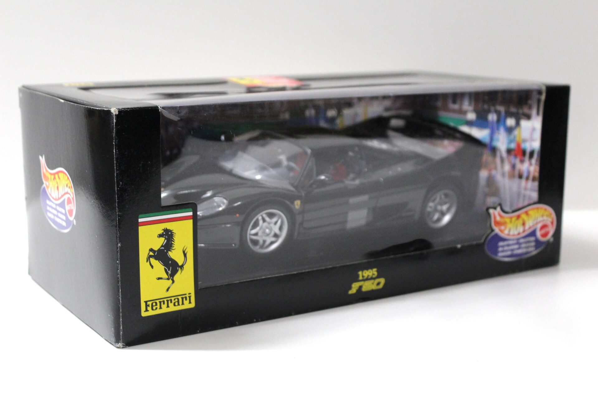 1:18 Hot Wheels Ferrari F50 closed Top black