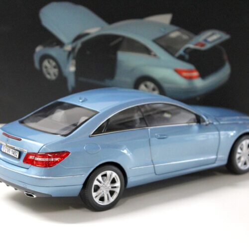 1:18 Norev Mercedes E500 E-Class Coupe Indigolith blue metallic 2009
