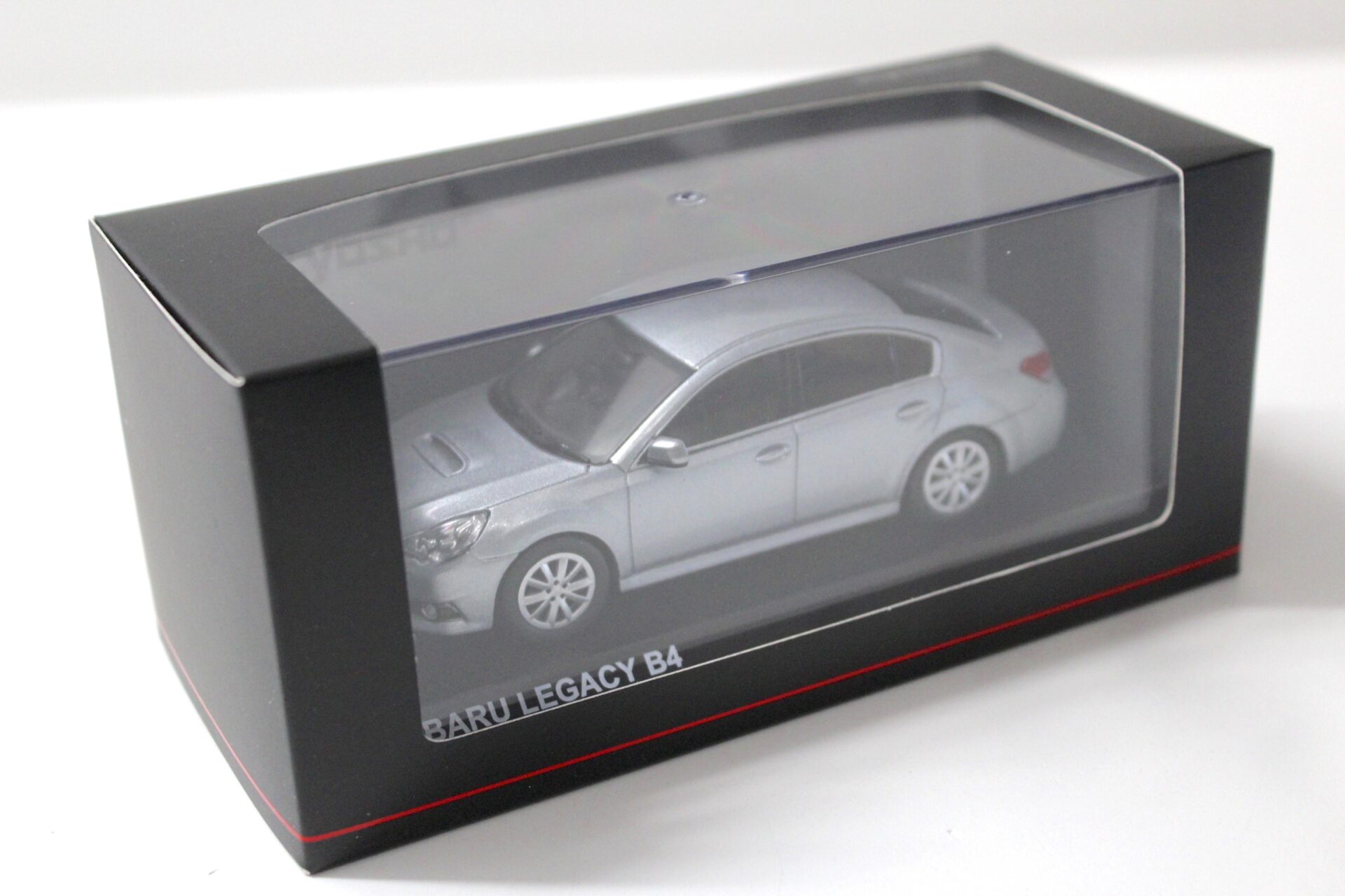 1:43 Kyosho Subaru Legacy B4 Sedan ice silver metallic