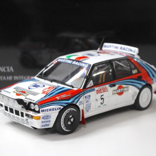 1:18 Kyosho Lancia Delta HF Integrale 1992 Rally Sanremo #5 Martini Racing