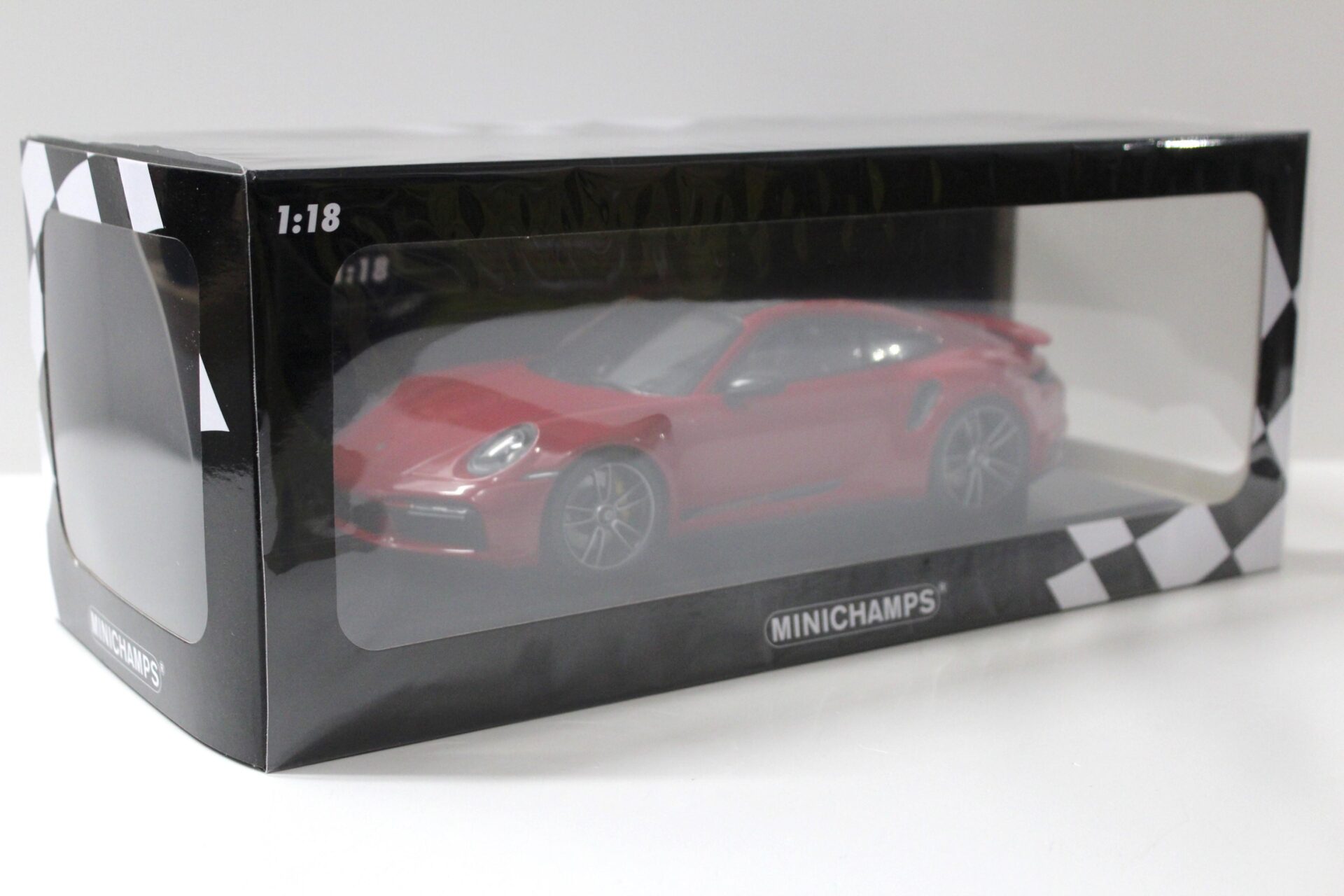 1:18 Minichamps Porsche 911 (992) Turbo S Coupe 2020 red