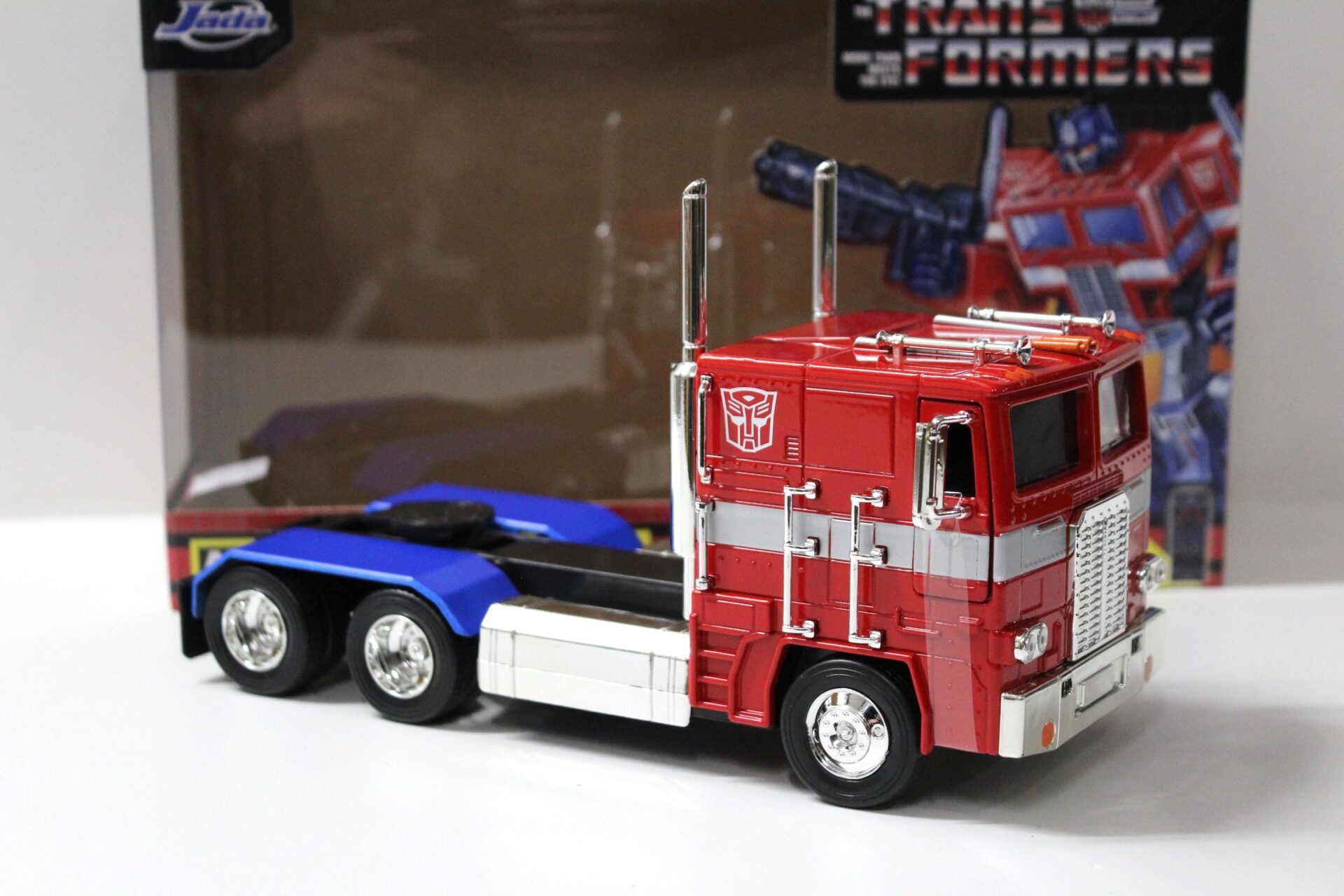 1:24 Jada Toys Transformers G1 Autobot Optimus Prime red
