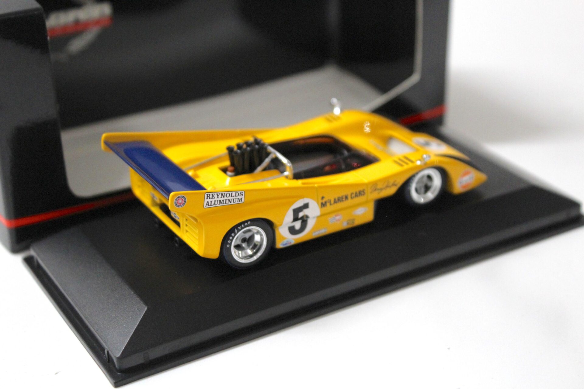 1:43 Minichamps McLaren M8D Can Am Series 1970 Denny Hulme #5