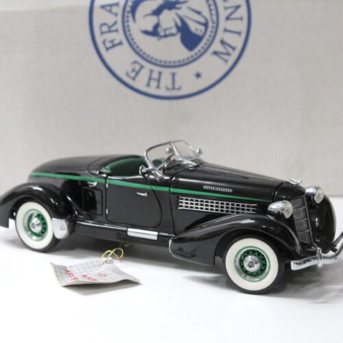 1:24 Franklin Mint Auburn Boattail 851 Speedster 1935 green