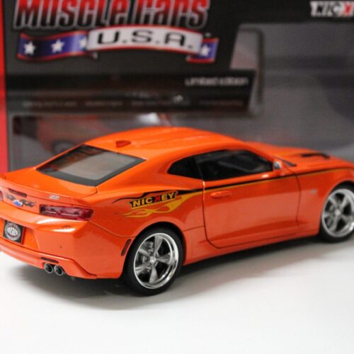 1:18 Auto World Chevrolet Camaro MCACN Nickey Super Camaro 2016 hugger orange