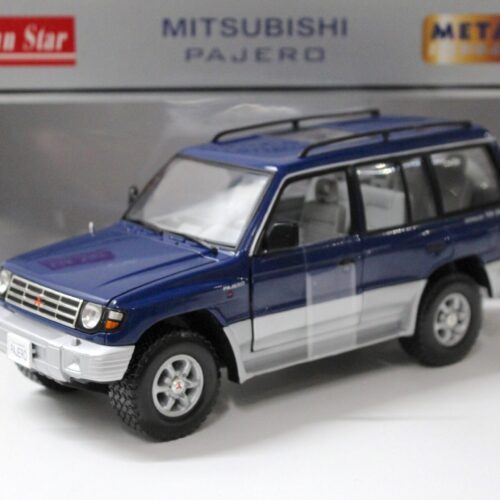 1:18 Sun Star Mitsubishi Pajero 24Valve V6 - 3500 blue 1998