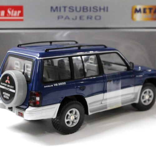 1:18 Sun Star Mitsubishi Pajero 24Valve V6 - 3500 blue 1998