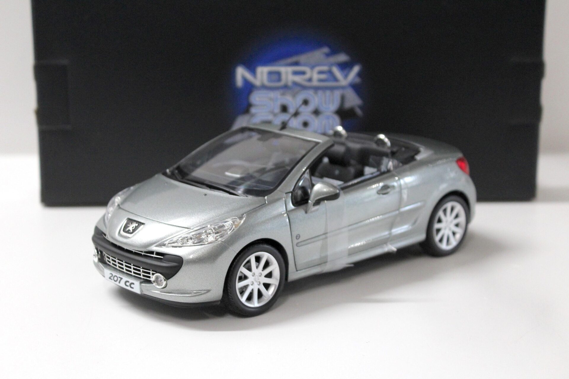 1:18 Norev Peugeot 207 CC Cabriolet Roland Garros grey metallic