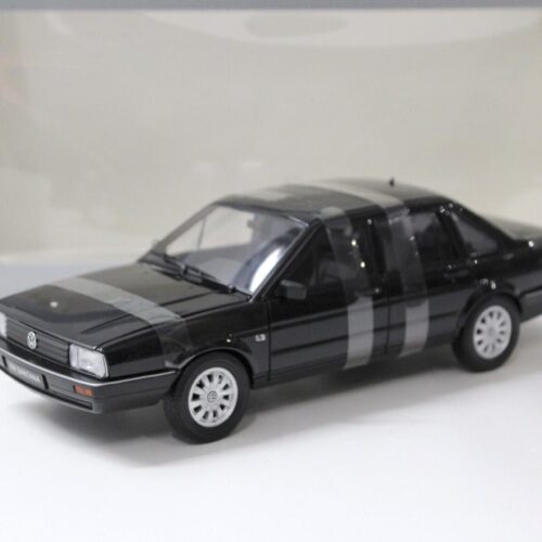 1:18 Welly VW Santana Passat B2 Stufenheck black