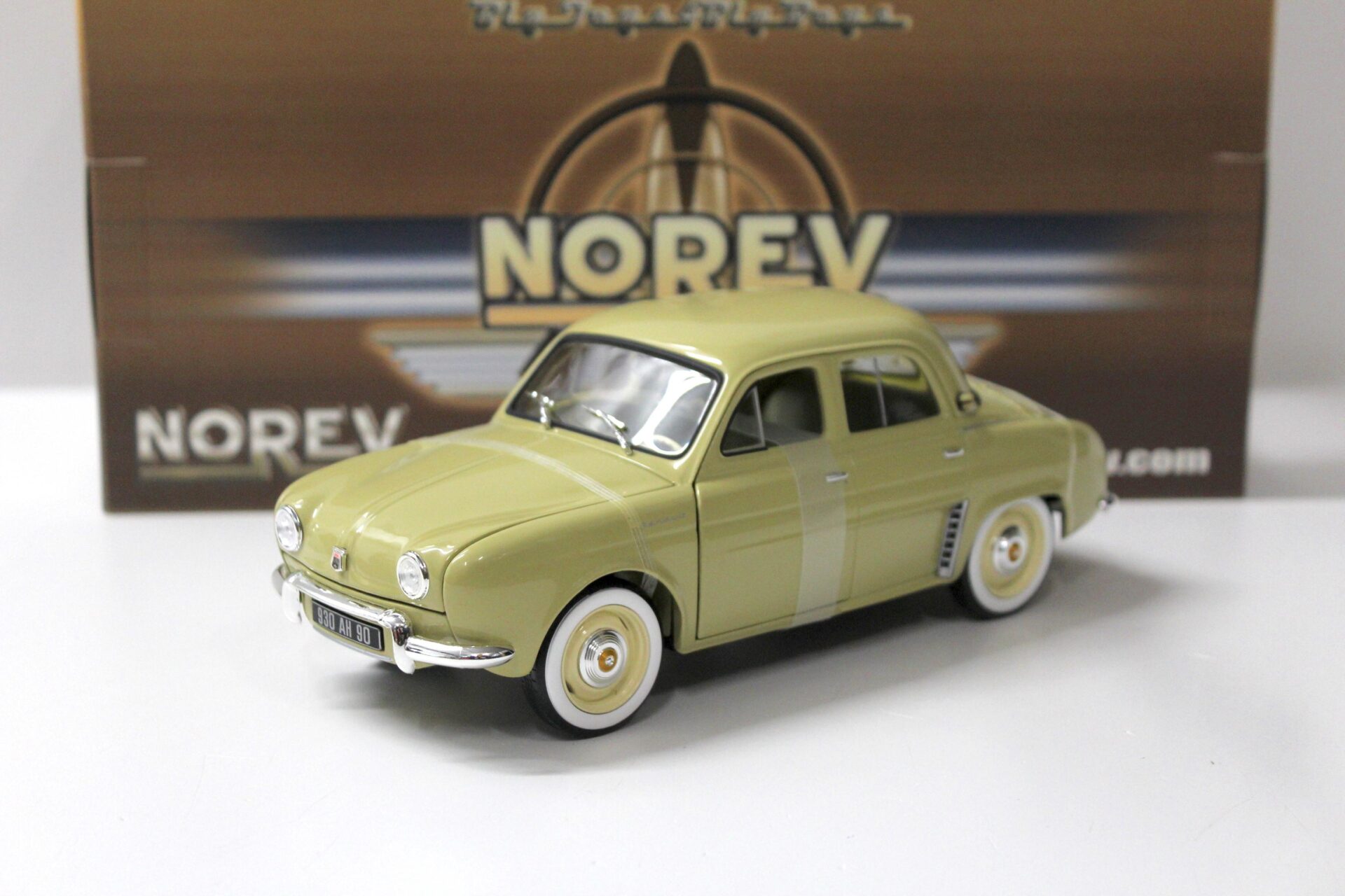 1:18 Norev Renault Dauphine beige-yellow 1958