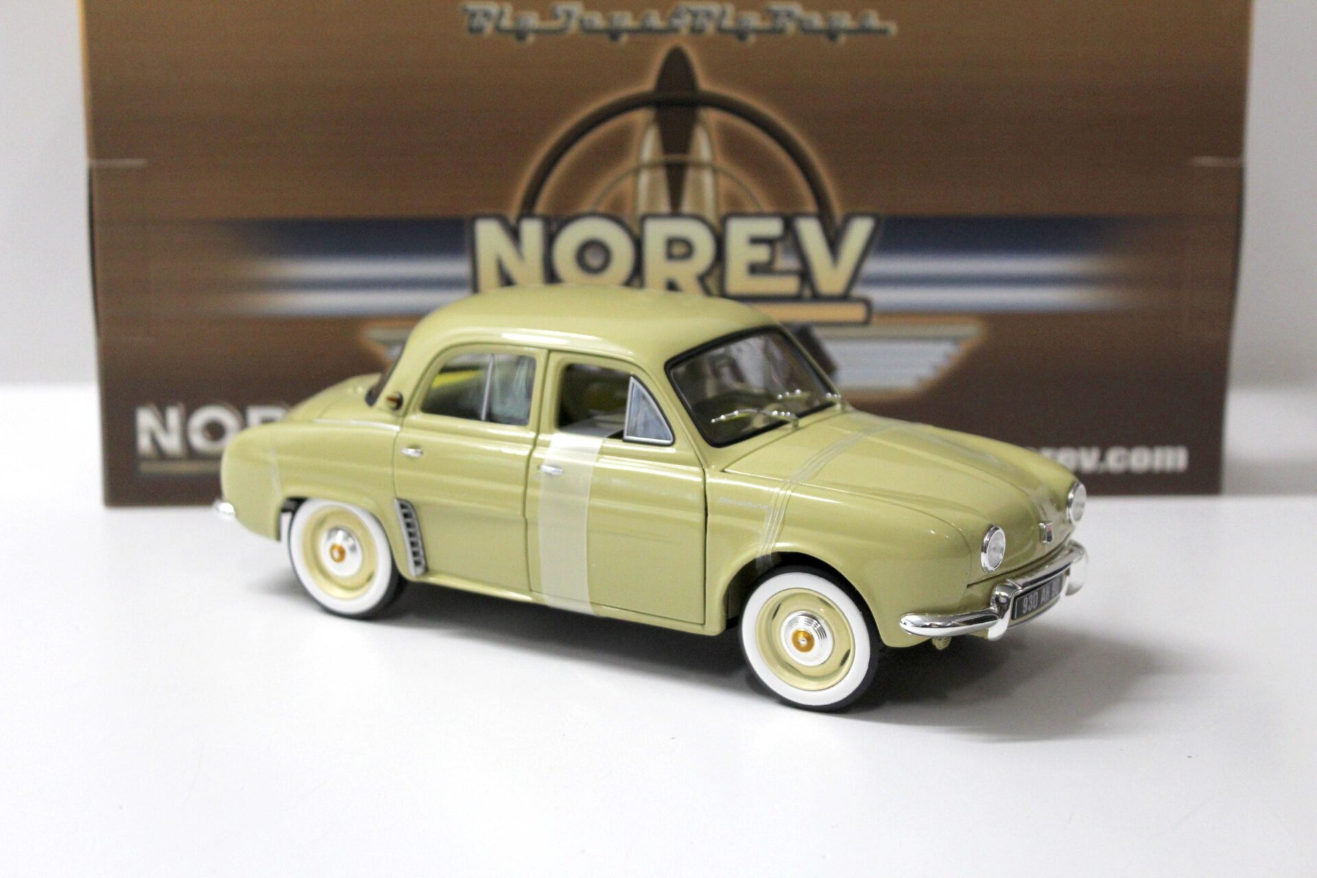 1:18 Norev Renault Dauphine beige-yellow 1958