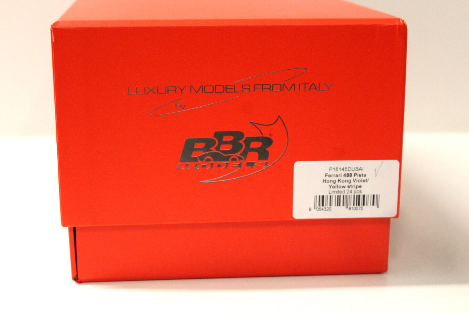 1:18 BBR Ferrari 488 Pista Hong Kong Violet/ yellow stripes Limited 24 pcs.