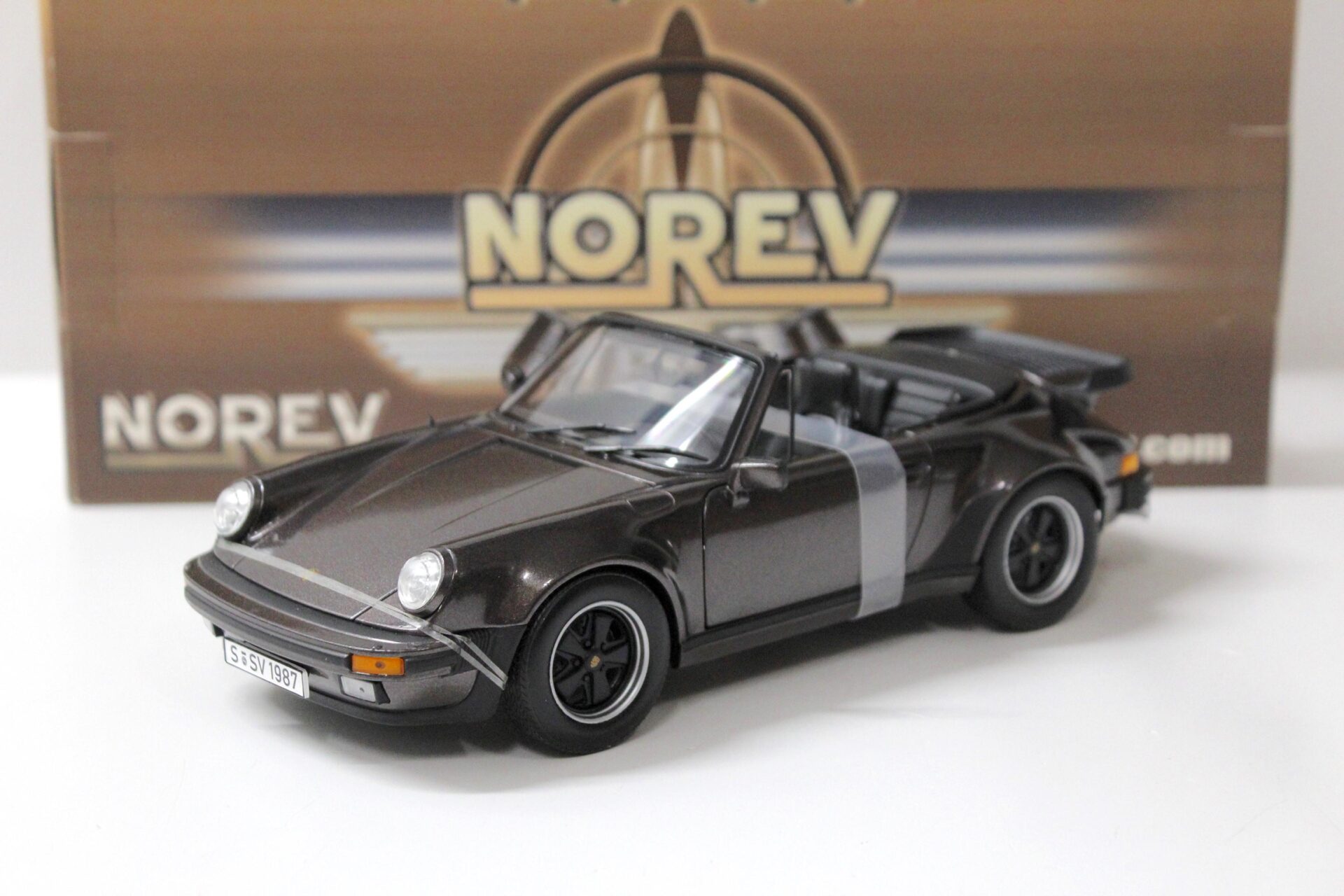 1:18 Norev Porsche 911 Turbo 3.3 Cabriolet brown metallic