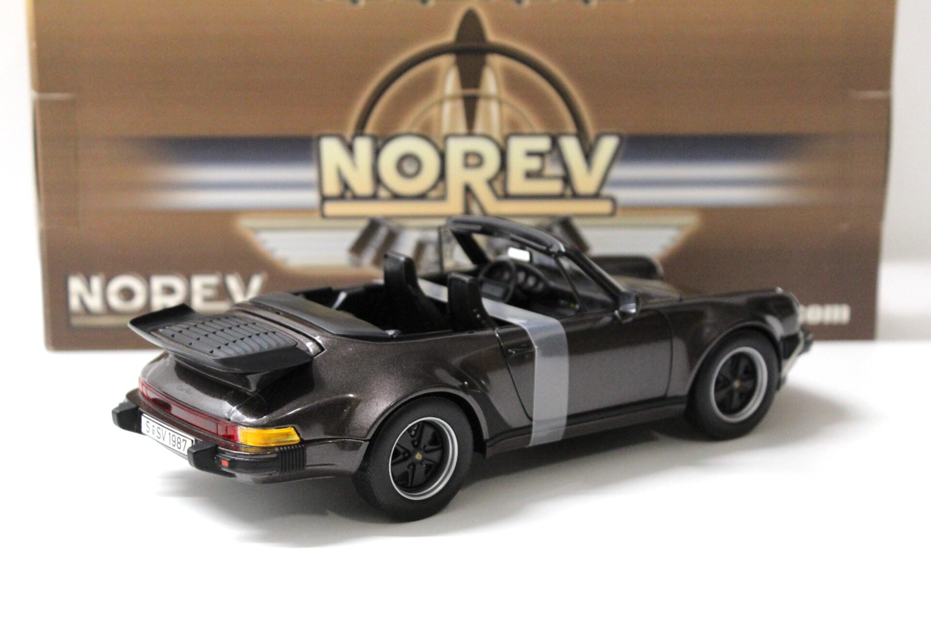 1:18 Norev Porsche 911 Turbo 3.3 Cabriolet brown metallic