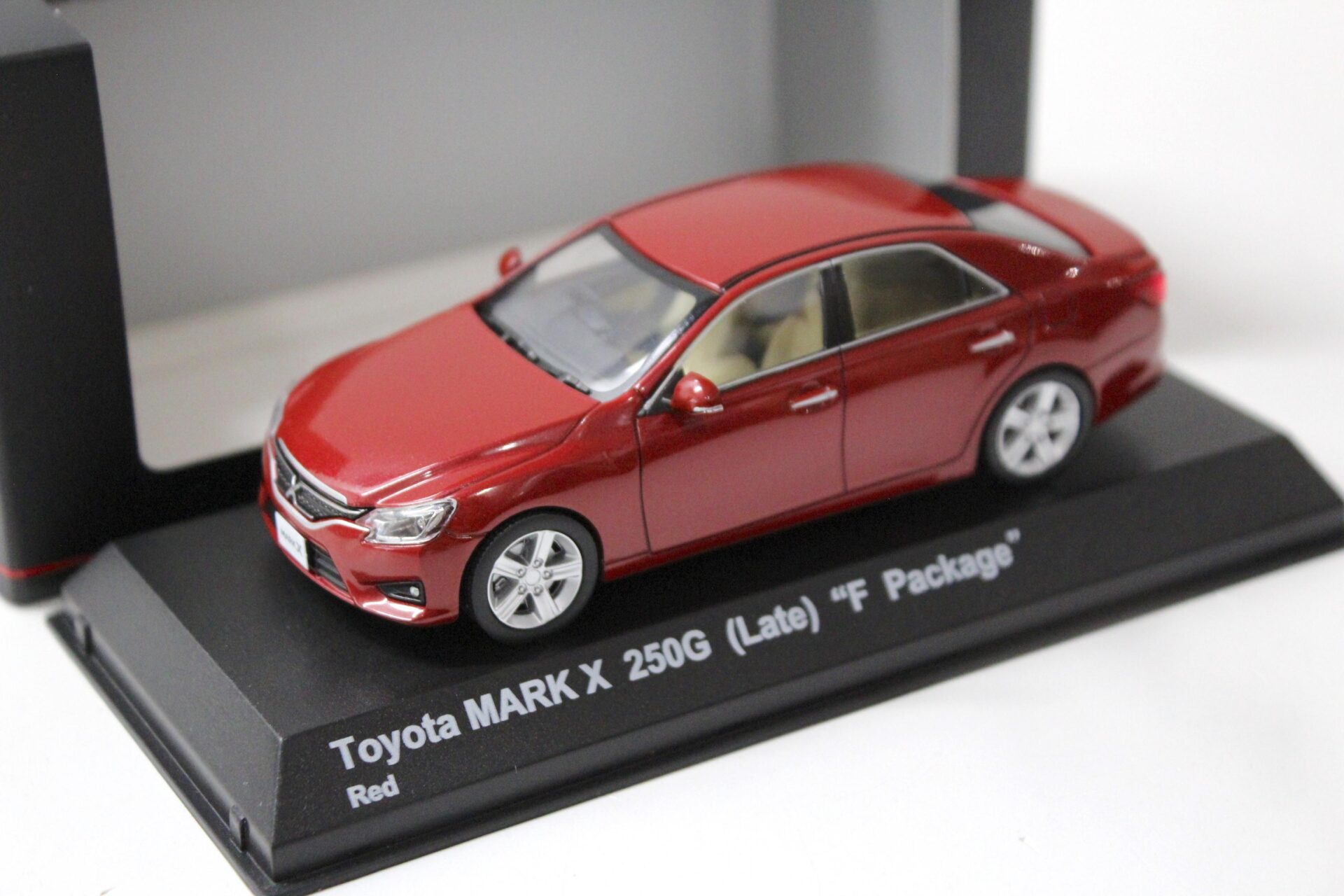 1:43 Kyosho Toyota MARK X 250G (Late) "F Package" Limousine red