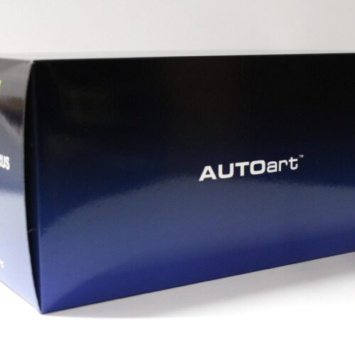 1:18 AUTOart Lamborghini Urus 2018 Nero Noctis/ Solid black