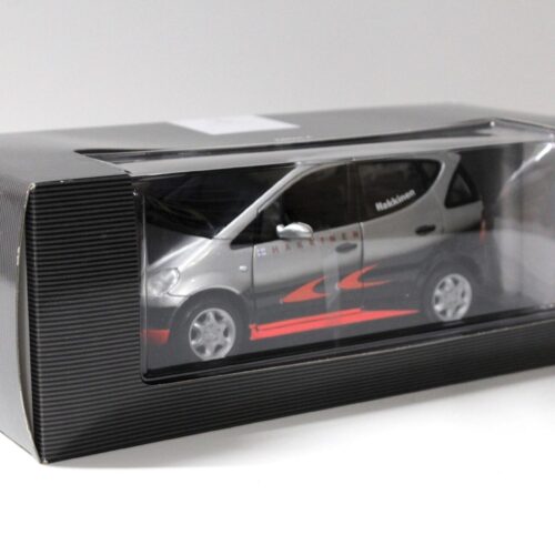 1:18 Maisto Mercedes A-Klasse Formula 1 Design Hakkinen DEALER VERSION