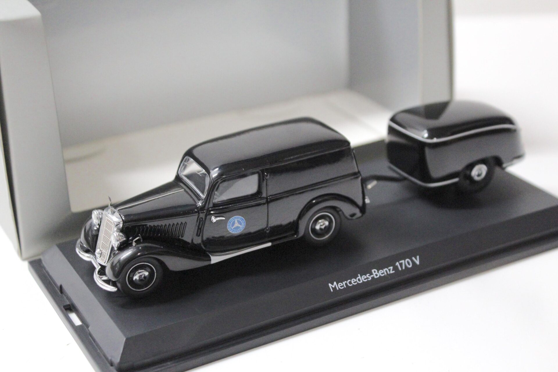 1:43 Schuco Mercedes 170V mit Serviceanhänger/ Trailer black DEALER VERSION