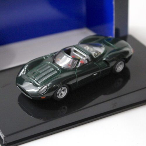 1:43 AUTOart Jaguar XJ 13 green