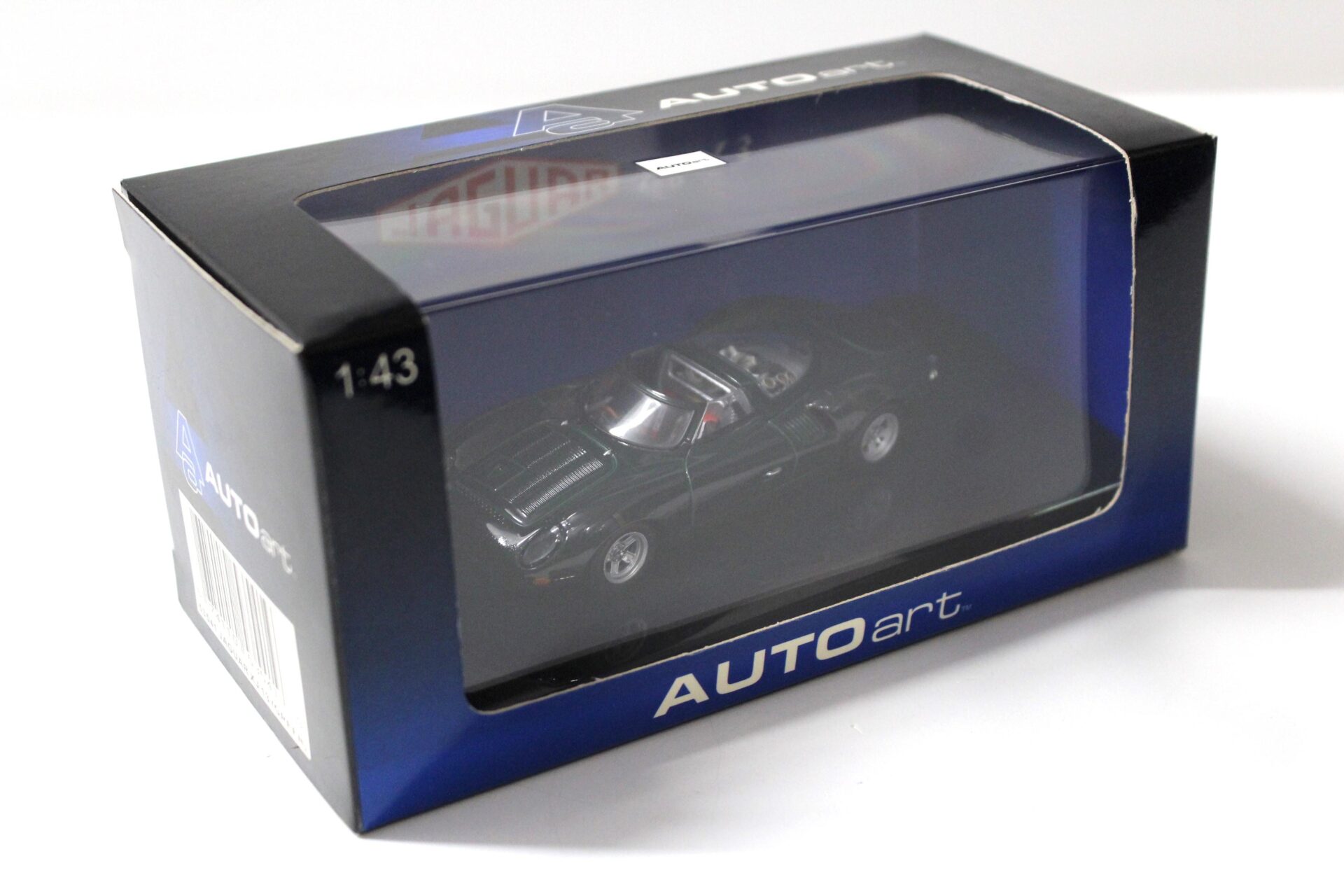 1:43 AUTOart Jaguar XJ 13 green