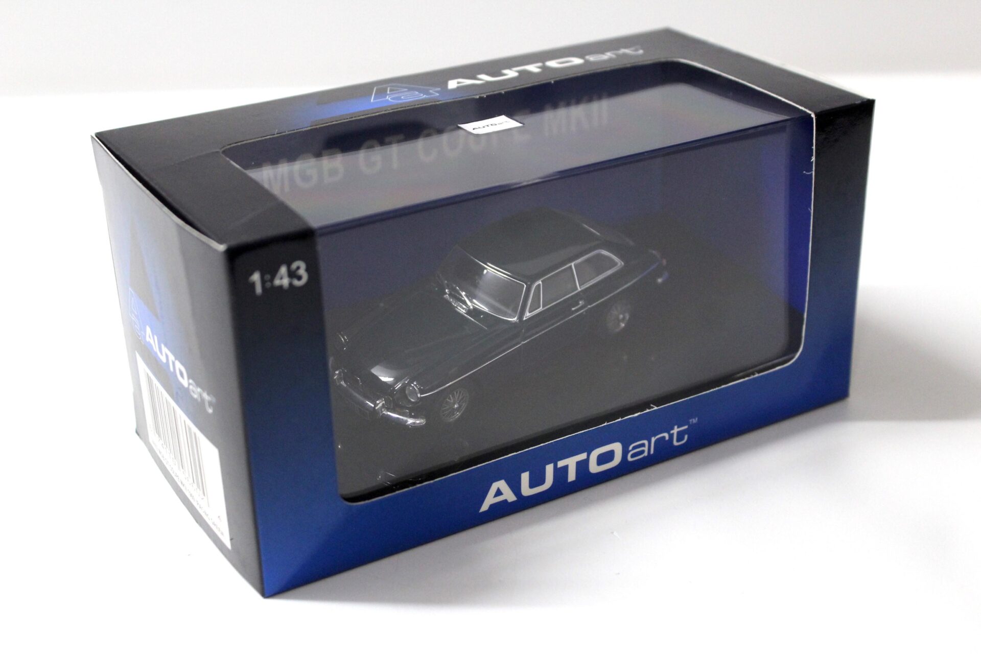 1:43 AUTOart MGB GT Coupe MKII 1969 Racing green