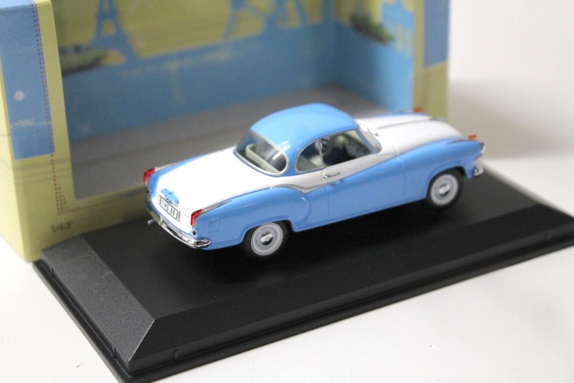 1:43 Norev Borgward Isabella Coupe light blue/ white