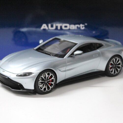 1:18 AUTOart Aston Martin Vantage 2019 Skyfall silver - Image 1