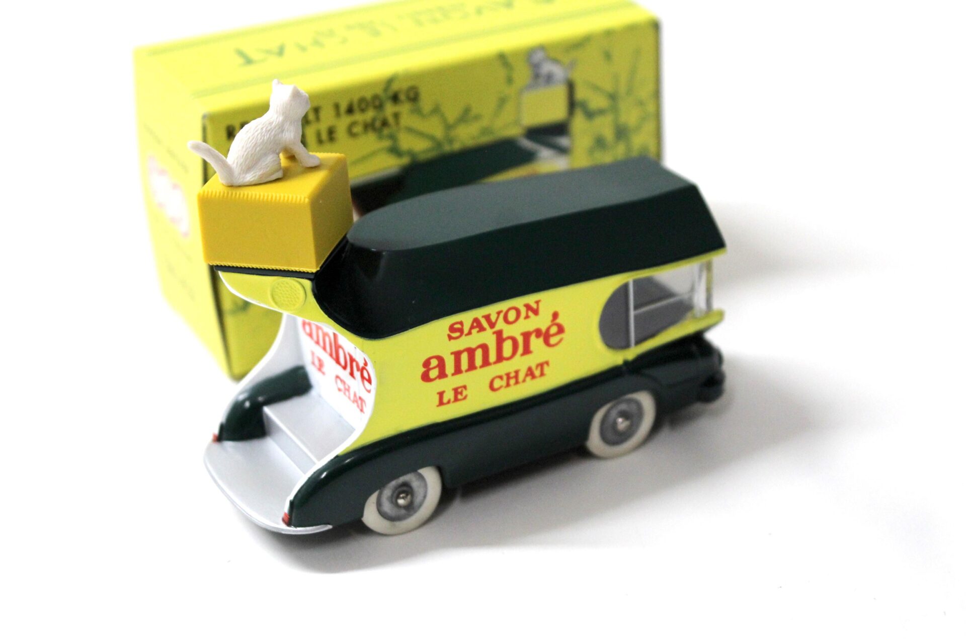 1:43 Norev CIJ Renault 1400 KG Savon Le Chat green/ yellow