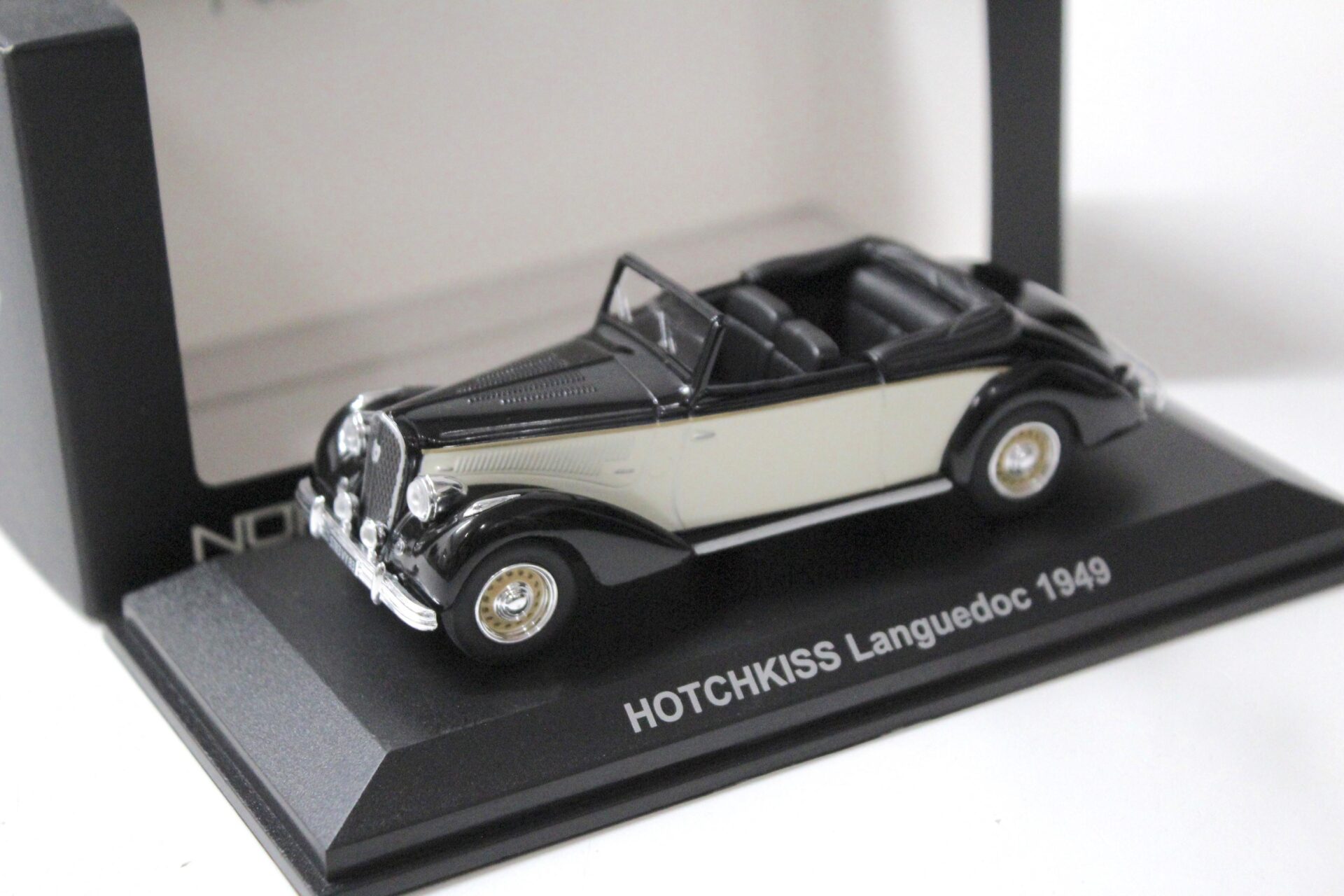 ID 55463 orig 1.jpg 1:43 Norev Hotchkiss Languedoc 1949 Convertible black/ beige