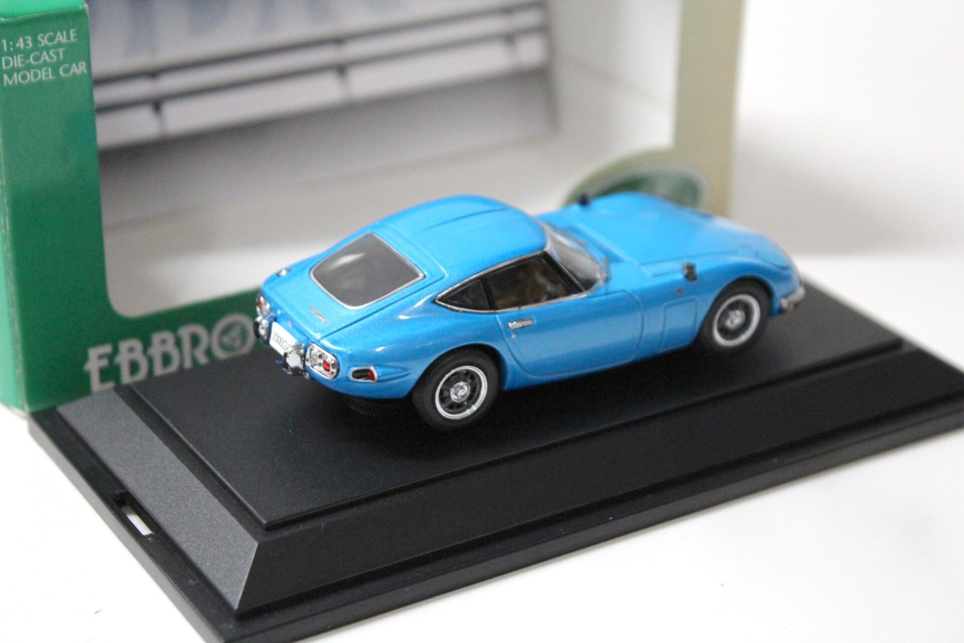 1:43 Ebbro Toyota 2000GT Coupe Late Version 1968 blue metallic