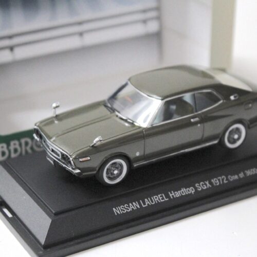 1:43 Ebbro Nissan Laurel Hardtop SGX Coupe 1972 green-grey metallic