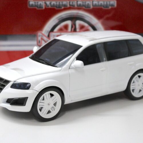 1:18 Norev VW Touareg P24 by Parotech matt white 2008