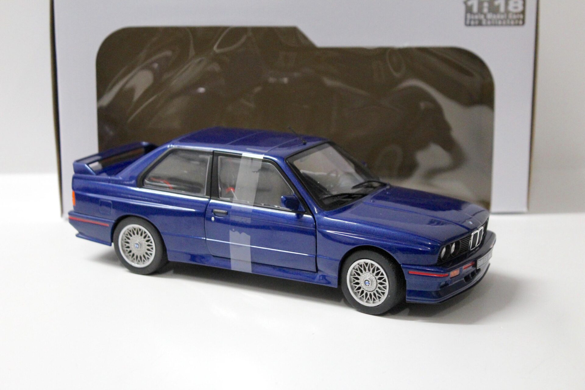 1:18 Solido BMW M3 (E30) Coupe Mauritius blue 1990