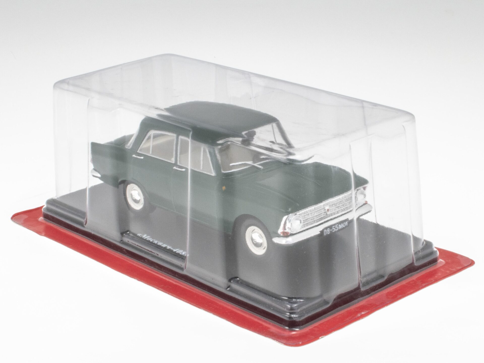 1:24 Hachette East Legendary Moskvitch 408 Sedan 1964 green