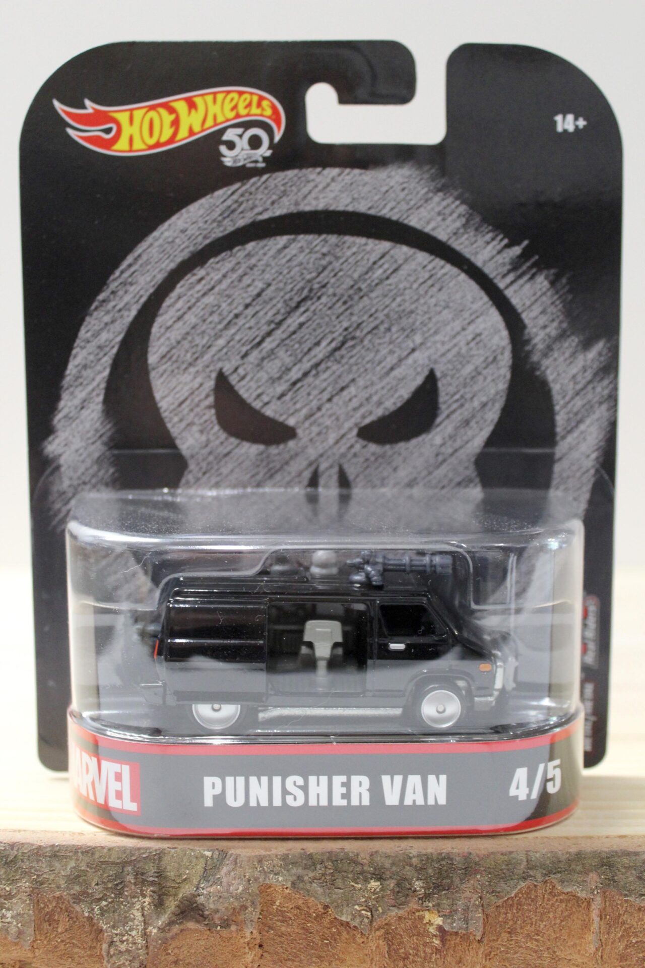 ID 55887 orig.jpg 1:64 Hot Wheels Retro Entertainment MARVEL Punisher Van black