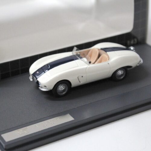 1:43 Matrix Arnolt Bristol Bolide Spider 1955 white/ blue stripe