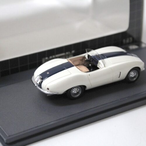 1:43 Matrix Arnolt Bristol Bolide Spider 1955 white/ blue stripe - Image 2